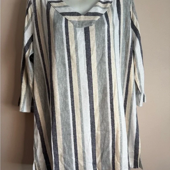 d&co. Striped V-Neck Blouse - Picture 1 of 8